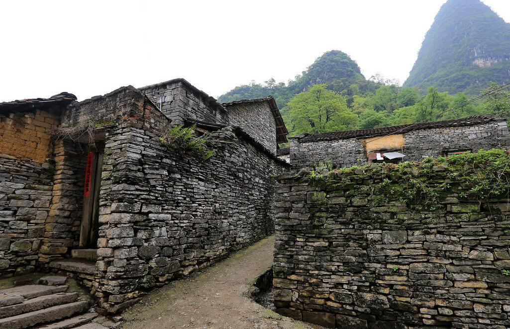 贵州石头寨 黔山秀水石屋村